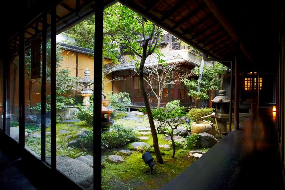 日本庭園の中庭