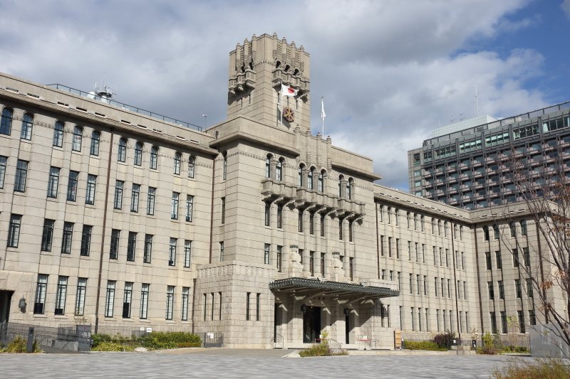 かつては「平安京」の大内裏を擁し、現代も「京都市役所」が置かれる中京区